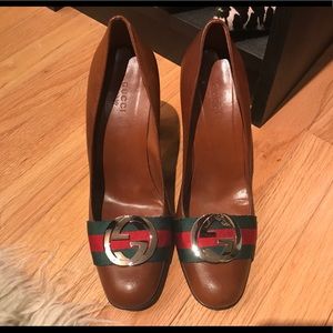 Classic Gucci GG Web Leather Pumps